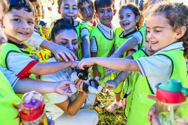Çocuklar Patili Dostlarıyla Buluştu